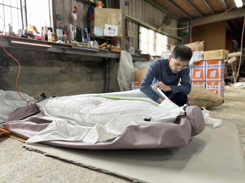 億家具卸売倉庫-商品一覧-億家具について